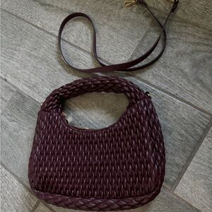 Elegant Woven Leather Handbag - Burgundy